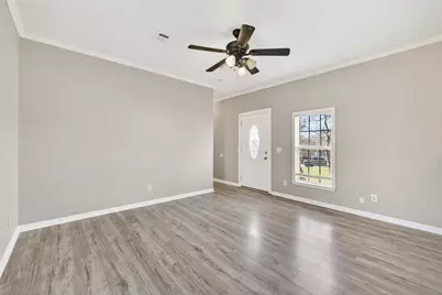 130 Leaning Oaks Circle, Seguin, TX 78155 - Photo 3