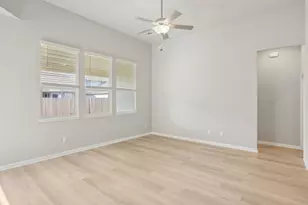 129 Pendleton Dr, Kyle, TX 78640 - Photo 3