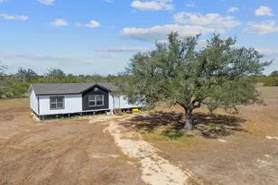 1177 County Road 402, Flatonia, TX 78941 - Photo 13