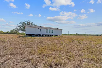 1177 County Road 402, Flatonia, TX 78941 - Photo 9