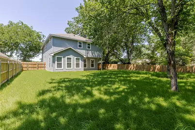 346 Webb Street, Smithville, TX 78957 - Photo 3
