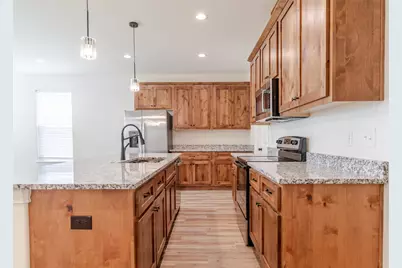 346 Webb Street, Smithville, TX 78957 - Photo 5