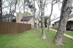 1712 Cinnamon Path, Austin, TX 78704 - Photo 25