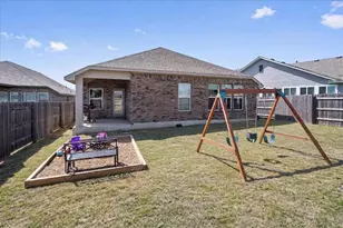 102 Patrick Herndon Dr, Bastrop, TX 78602 - Photo 5