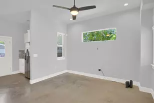6902 Carver Ave, Austin, TX 78752 - Photo 13