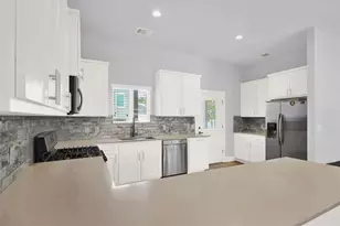 6902 Carver Ave, Austin, TX 78752 - Photo 5