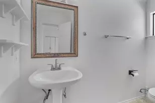 2710 E 3rd St, Austin, TX 78702 - Photo 23