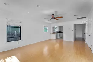 2710 E 3rd St, Austin, TX 78702 - Photo 13