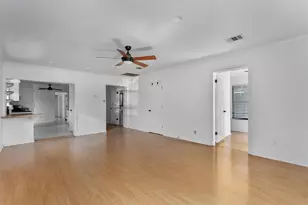 2710 E 3rd St, Austin, TX 78702 - Photo 5