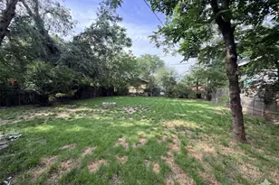 2710 E 3rd St, Austin, TX 78702 - Photo 3