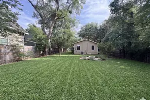 2710 E 3rd St, Austin, TX 78702 - Photo 29