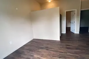 514 Ruddy St, Lockhart, TX 78644 - Photo 3