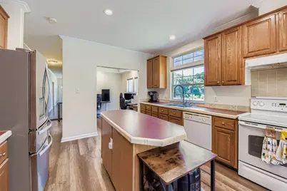 260 Dickerson Lane, Elgin, TX 78621 - Photo 13