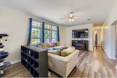 260 Dickerson Lane, Elgin, TX 78621 - Photo 7