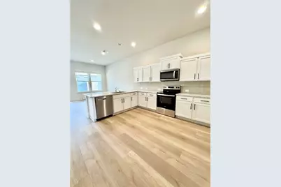 104 Zayd Court #B, Jarrell, TX 76537 - Photo 3