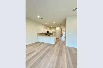 104 Zayd Court #B, Jarrell, TX 76537 - Photo 9