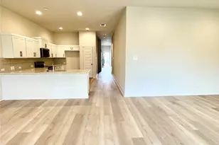 104 Zayd Ct, Jarrell, TX 76537 - Photo 7