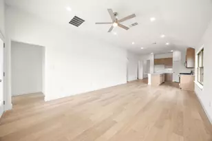 102 Malibu, Hutto, TX 78634 - Photo 9