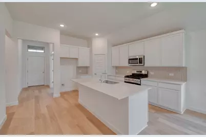102 Malibu, Hutto, TX 78634 - Photo 5