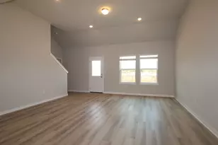 12004 Dillon Fls Dr, Austin, TX 78747 - Photo 3
