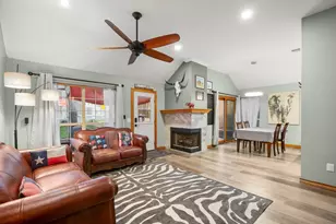 3015 Sunridge Dr, Austin, TX 78741 - Photo 9