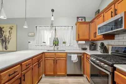 3015 Sunridge Drive, Austin, TX 78741 - Photo 17