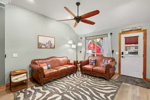 3015 Sunridge Dr, Austin, TX 78741 - Photo 11