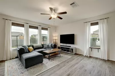 9017 Norwich Castle Drive, Austin, TX 78747 - Photo 5