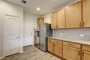9017 Norwich Castle Dr, Austin, TX 78747 - Photo 11