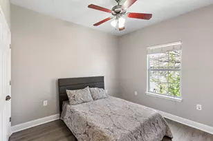 914 Bret Ln, Austin, TX 78721 - Photo 25