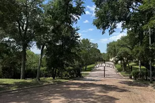 112 Kathleen Ave, La Grange, TX 78945 - Photo 1