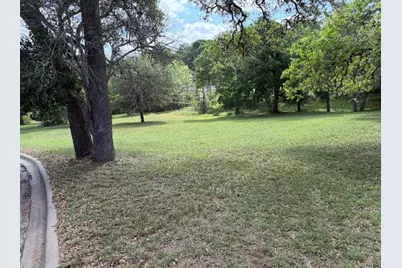 112 Kathleen Avenue, La Grange, TX 78945 - Photo 3