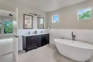 303 Palos Verdes Dr, Lakeway, TX 78734 - Photo 15