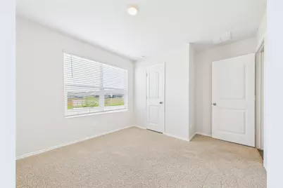 1012 Betsy Dr Drive, Seguin, TX 78155 - Photo 3