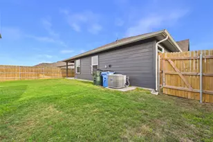 1012 Betsy Dr Dr, Seguin, TX 78155 - Photo 31