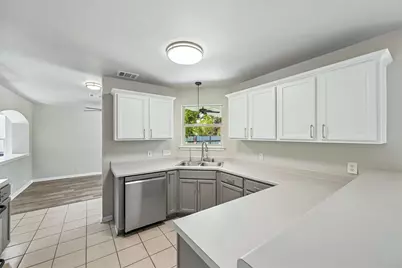 607 Sparkling Brook Lane, Leander, TX 78641 - Photo 9
