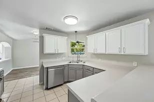 607 Sparkling Brook Ln, Leander, TX 78641 - Photo 9