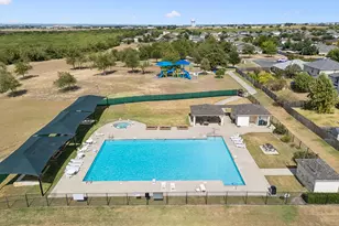 505 Pinnacle Dr, Georgetown, TX 78626 - Photo 29