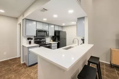 12304 Burrridge Drive, Austin, TX 78729 - Photo 7