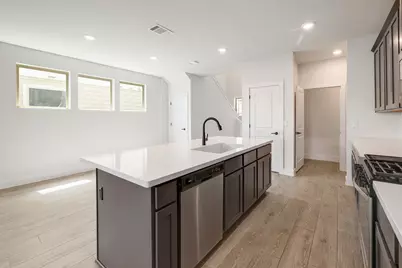 6111 Dumfries Lane, Austin, TX 78744 - Photo 11