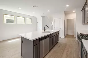 6111 Dumfries Ln, Austin, TX 78744 - Photo 11