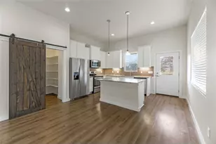 135 Koele Ct, Bastrop, TX 78602 - Photo 7