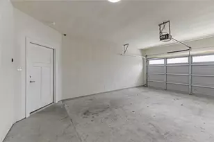 135 Koele Ct, Bastrop, TX 78602 - Photo 17