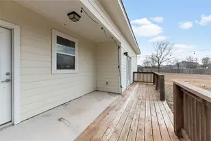135 Koele Ct, Bastrop, TX 78602 - Photo 37
