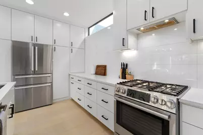 3406 E 17th Street #4, Austin, TX 78721 - Photo 9