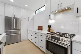 3406 E 17th St, Austin, TX 78721 - Photo 9