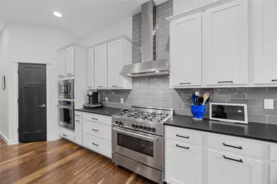 3907 Becker Avenue, Austin, TX 78751 - Photo 11