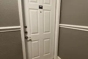 910 W 25th St, Austin, TX 78705 - Photo 9