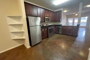 910 W 25th St, Austin, TX 78705 - Photo 11