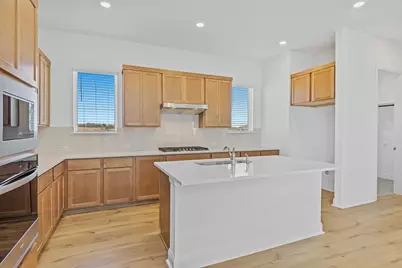 127 Silverbell Lane, Bastrop, TX 78602 - Photo 5